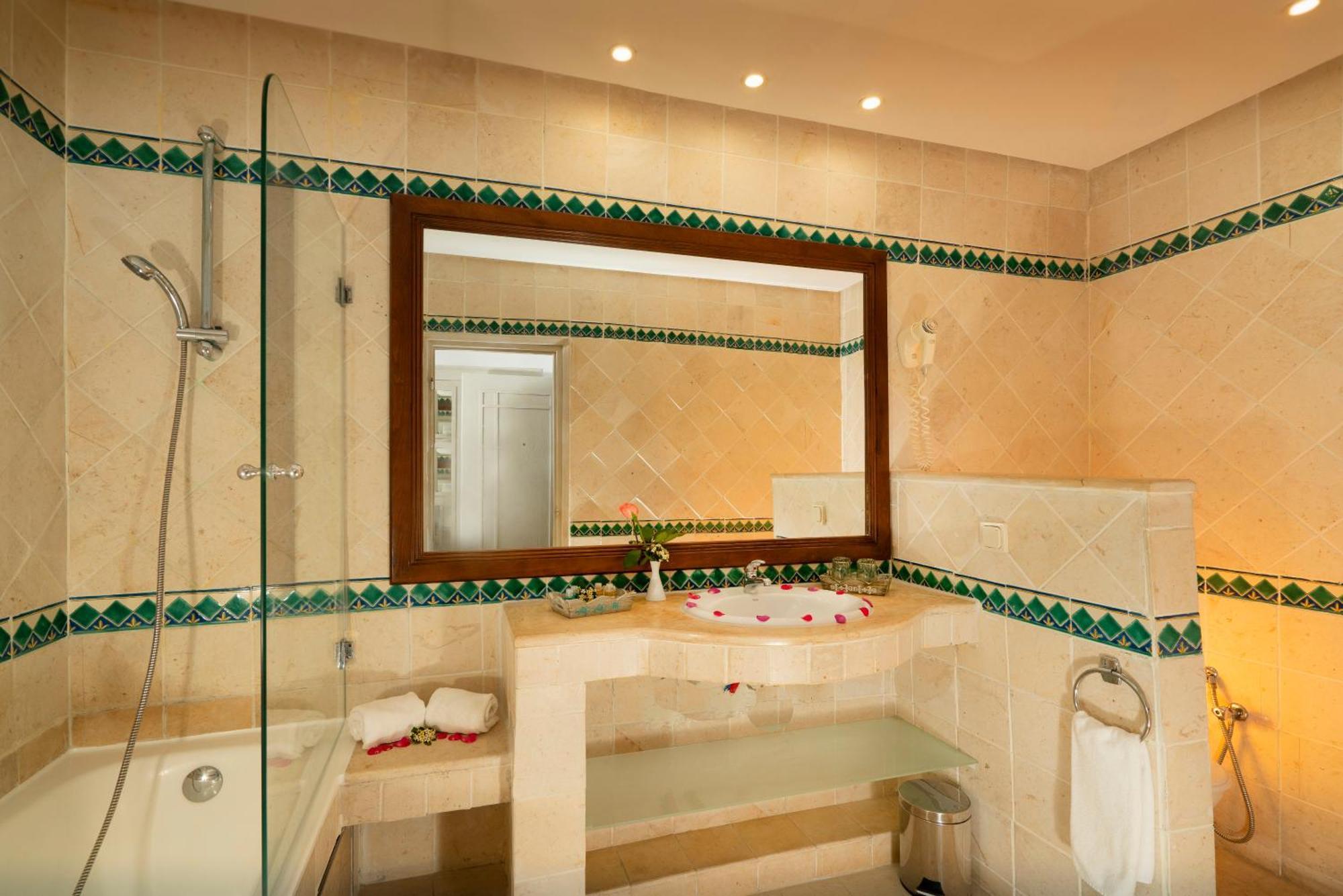 Triple Room with Garden View
