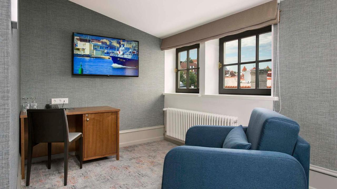 Superior Double Room Classical Side Building
