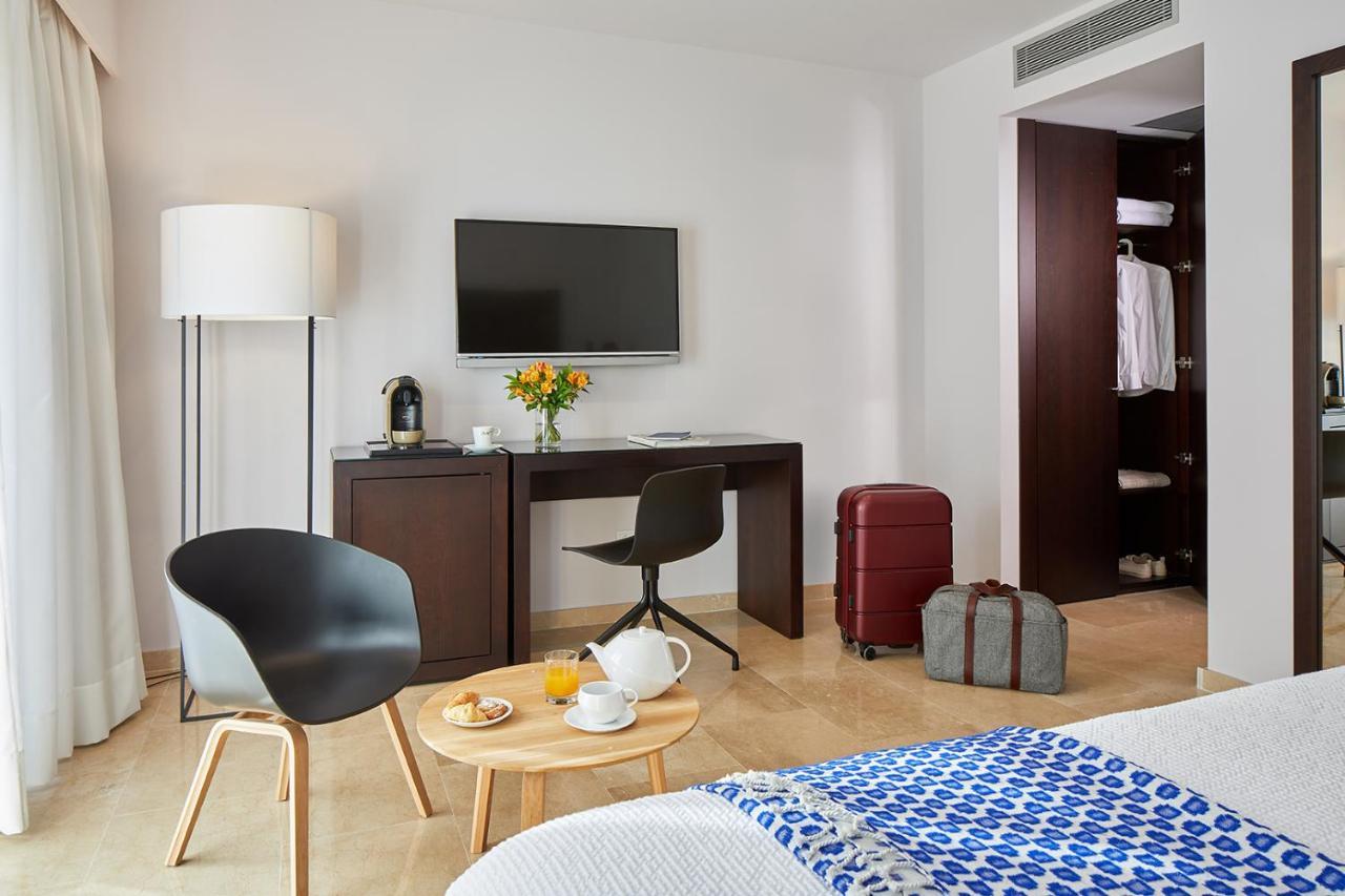 Superior Double or Twin Room (1-2 Adults),1207670398:JPEG