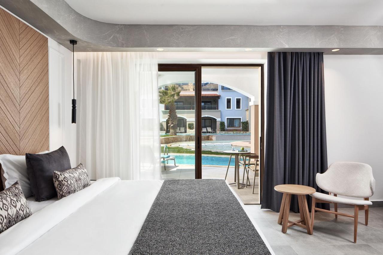 Double Room Swim Up Inland View