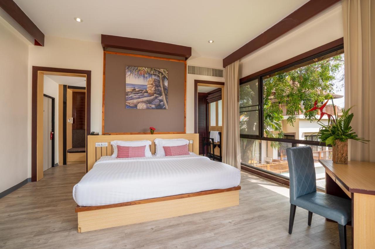Deluxe Double Room with Balcony,1030032793:JPEG
