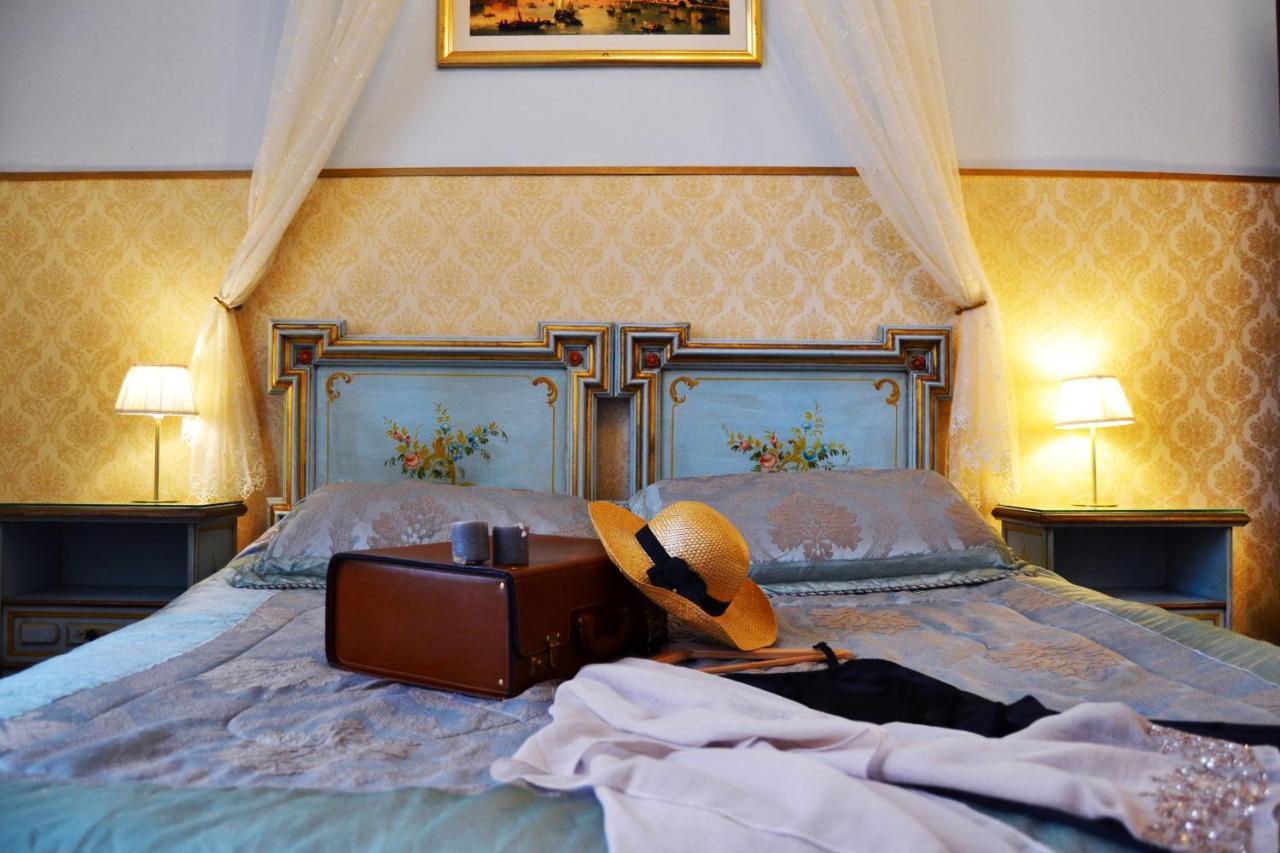 Double Room with Shared Bathroom,1031505841:JPEG