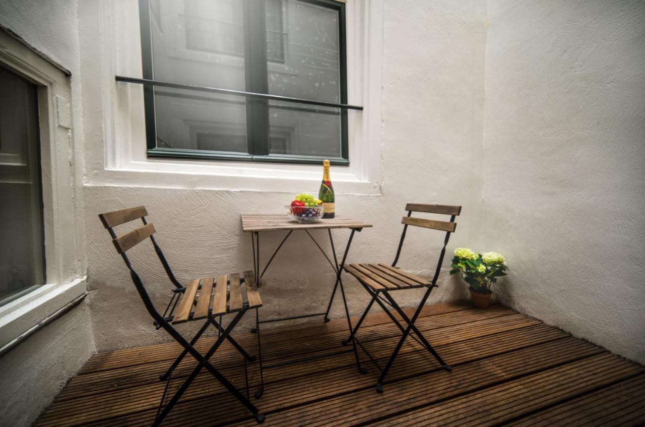 Tweepersoonskamer met Terras