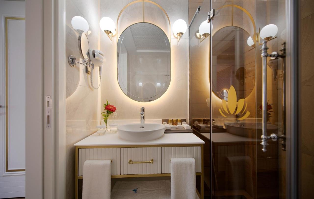 Jacuzzi Suite