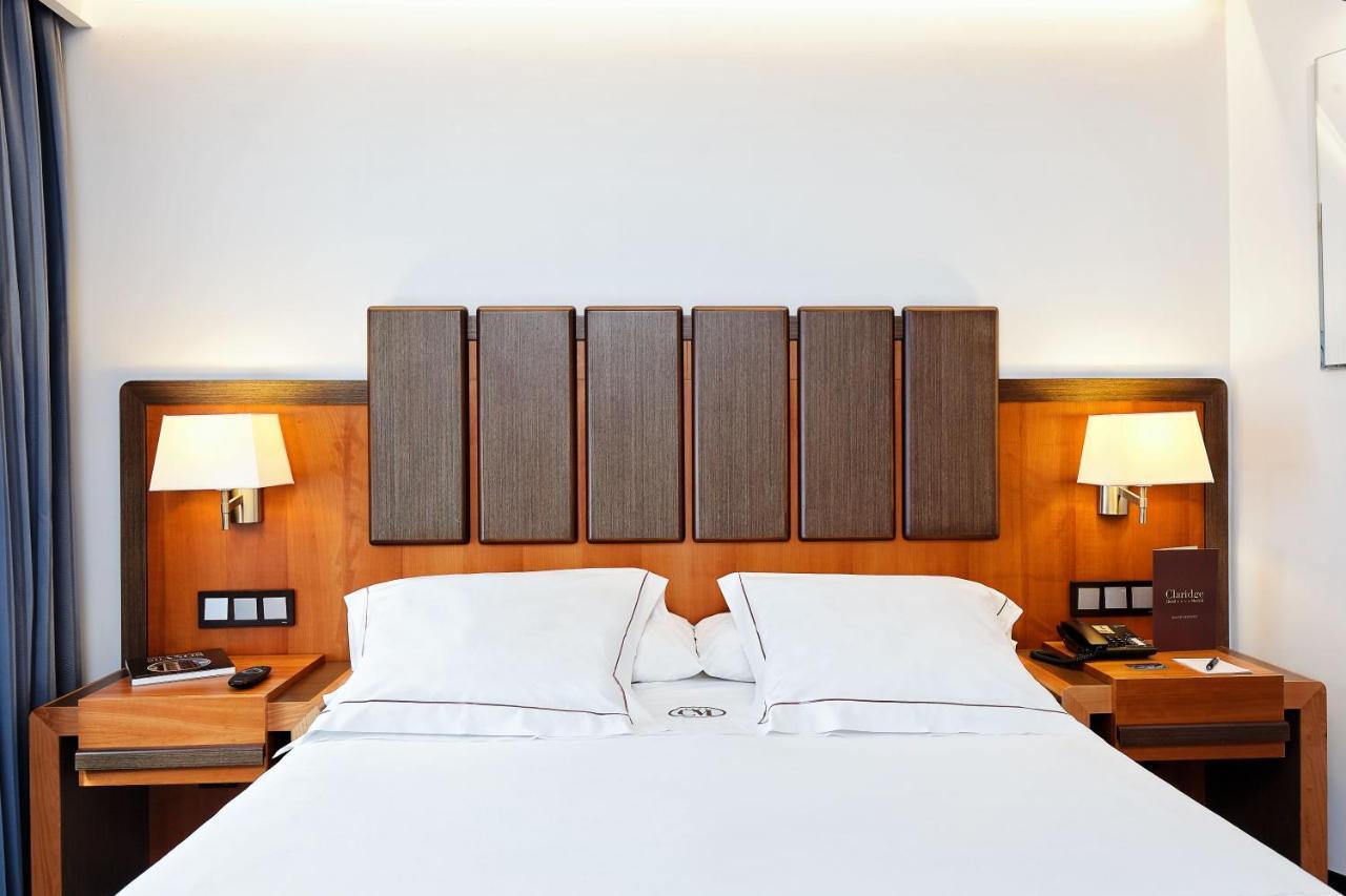 Quarto com Cama de Casal ou 2 de Solteiro