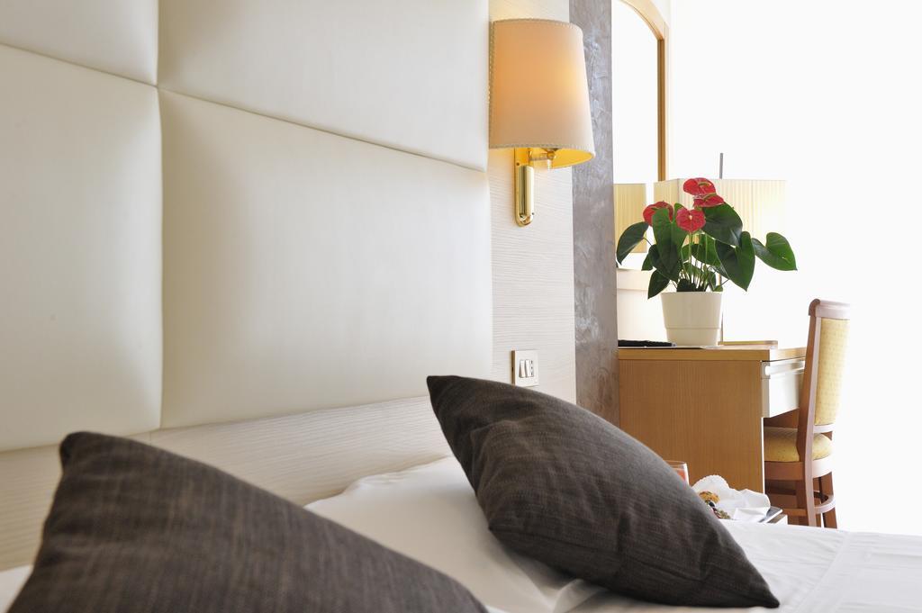 Doppelzimmer mit Balkon