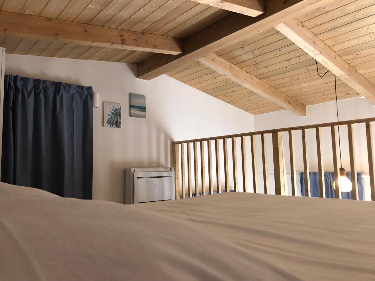 Two-Bedroom Bungalow,1138585408:JPEG