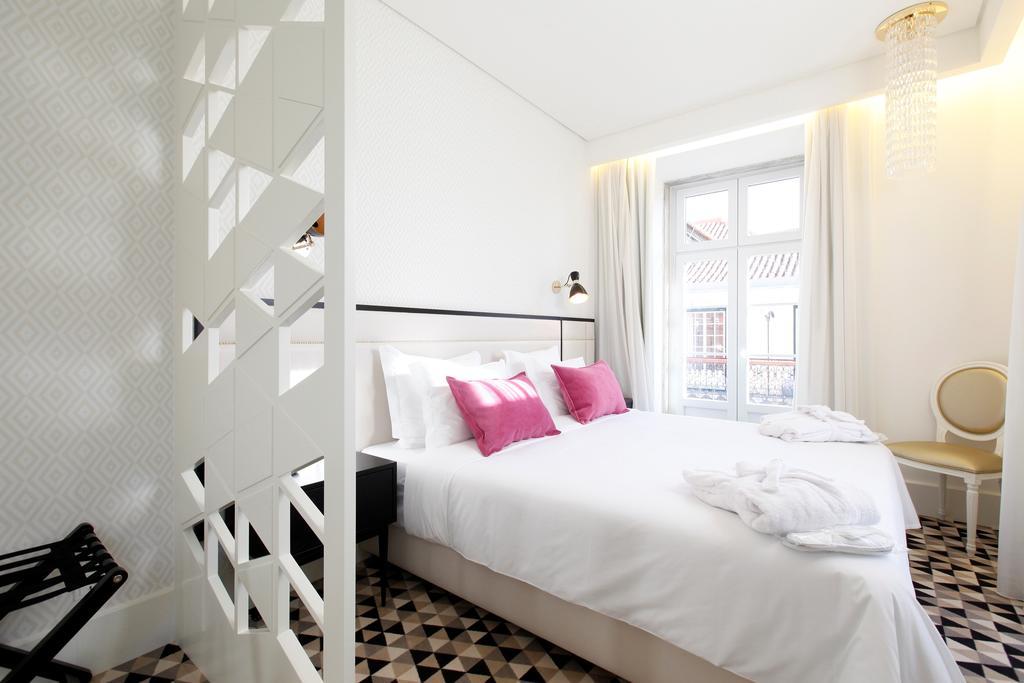 Superior Double Room with Street View,118331566:JPEG