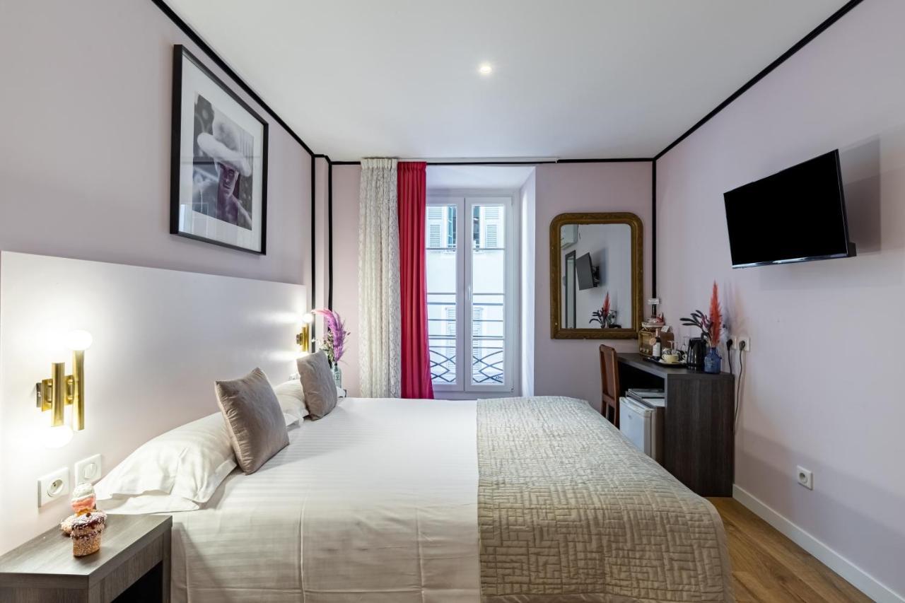 Medium Double Room