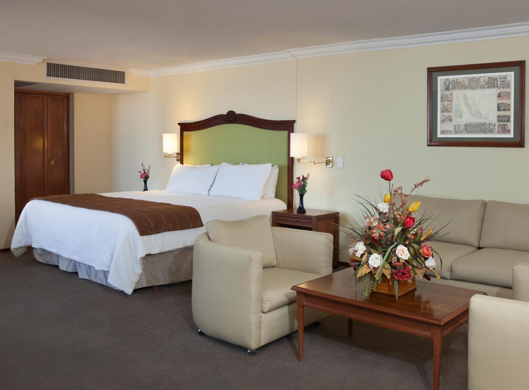Master Suite,1273657555:JPEG