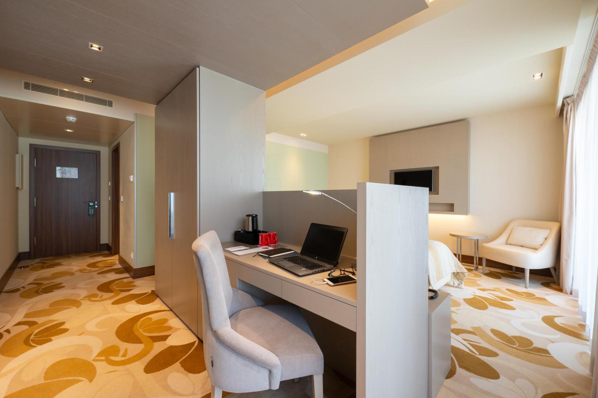 Deluxe Room with Terrace,1437277717:JPEG