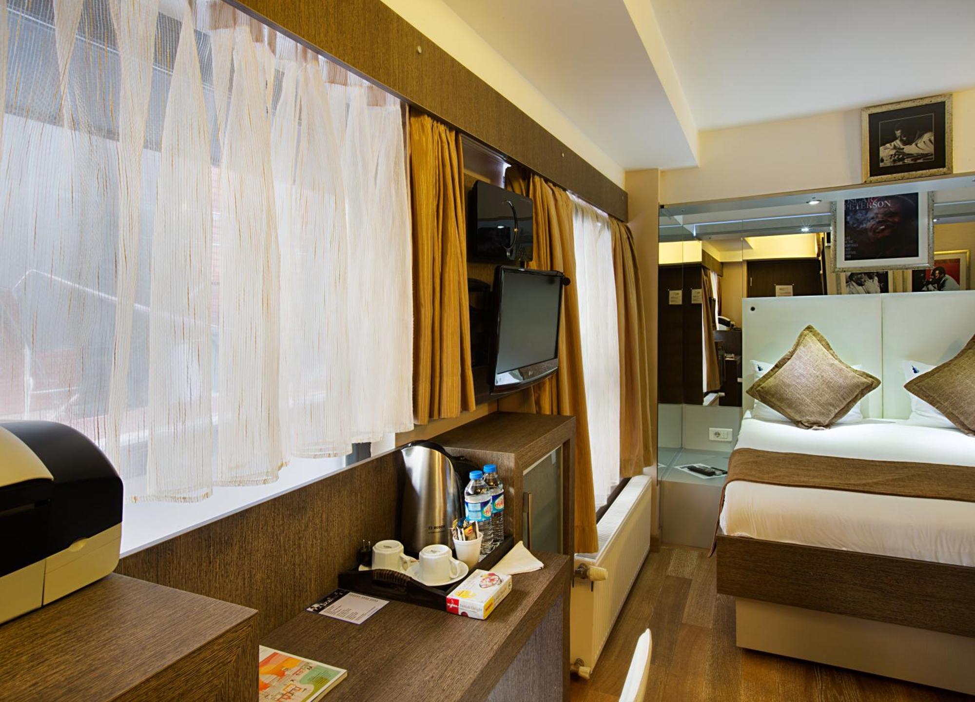 Budget Double Room,1209889687:JPEG
