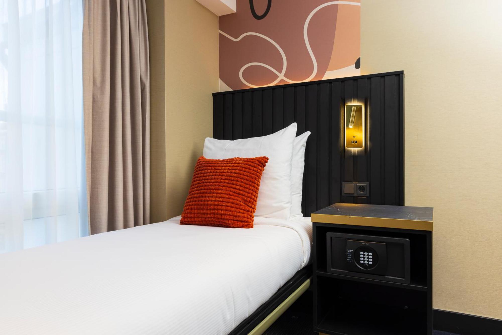 Small Single Room