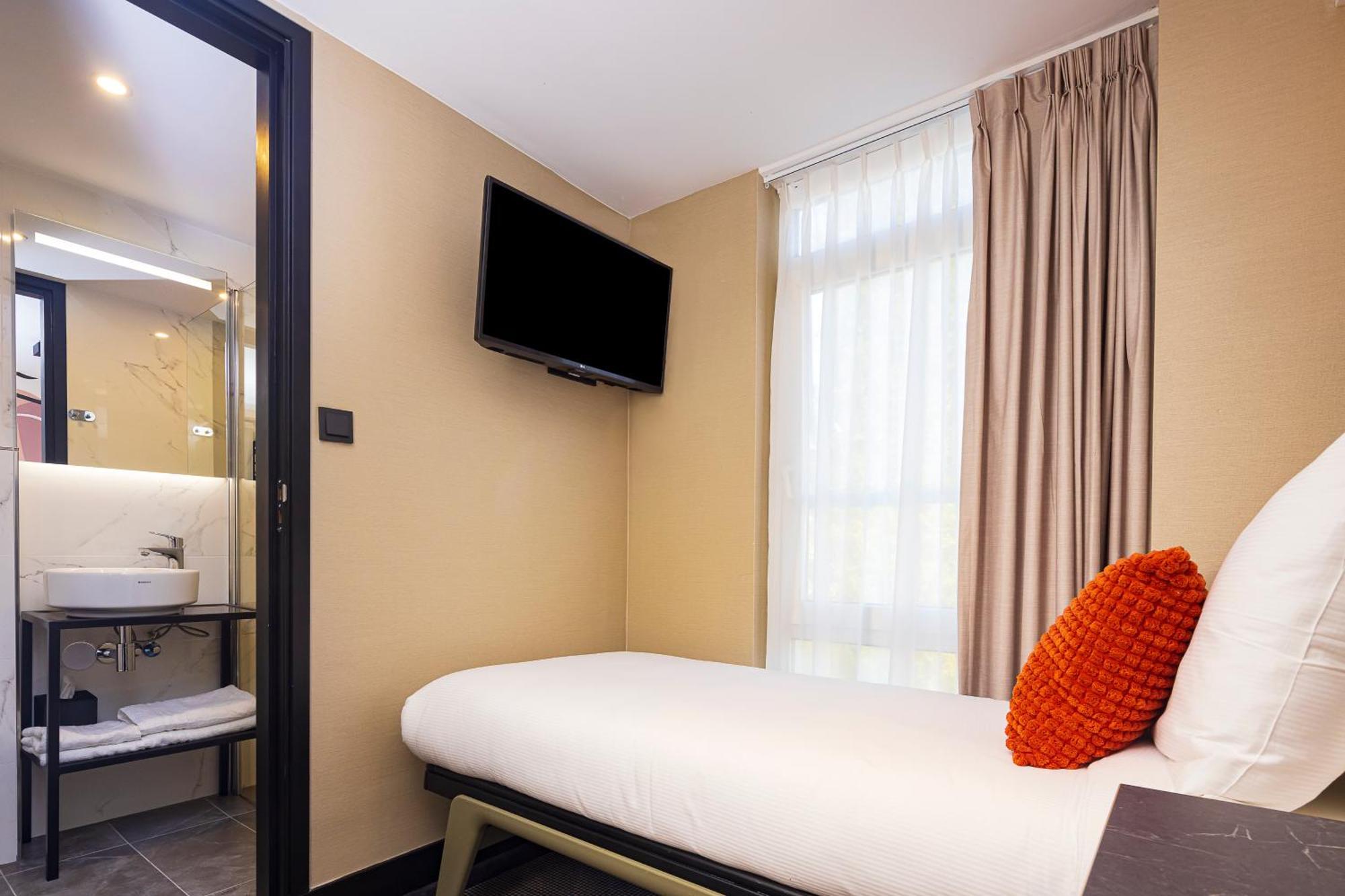 Small Single Room