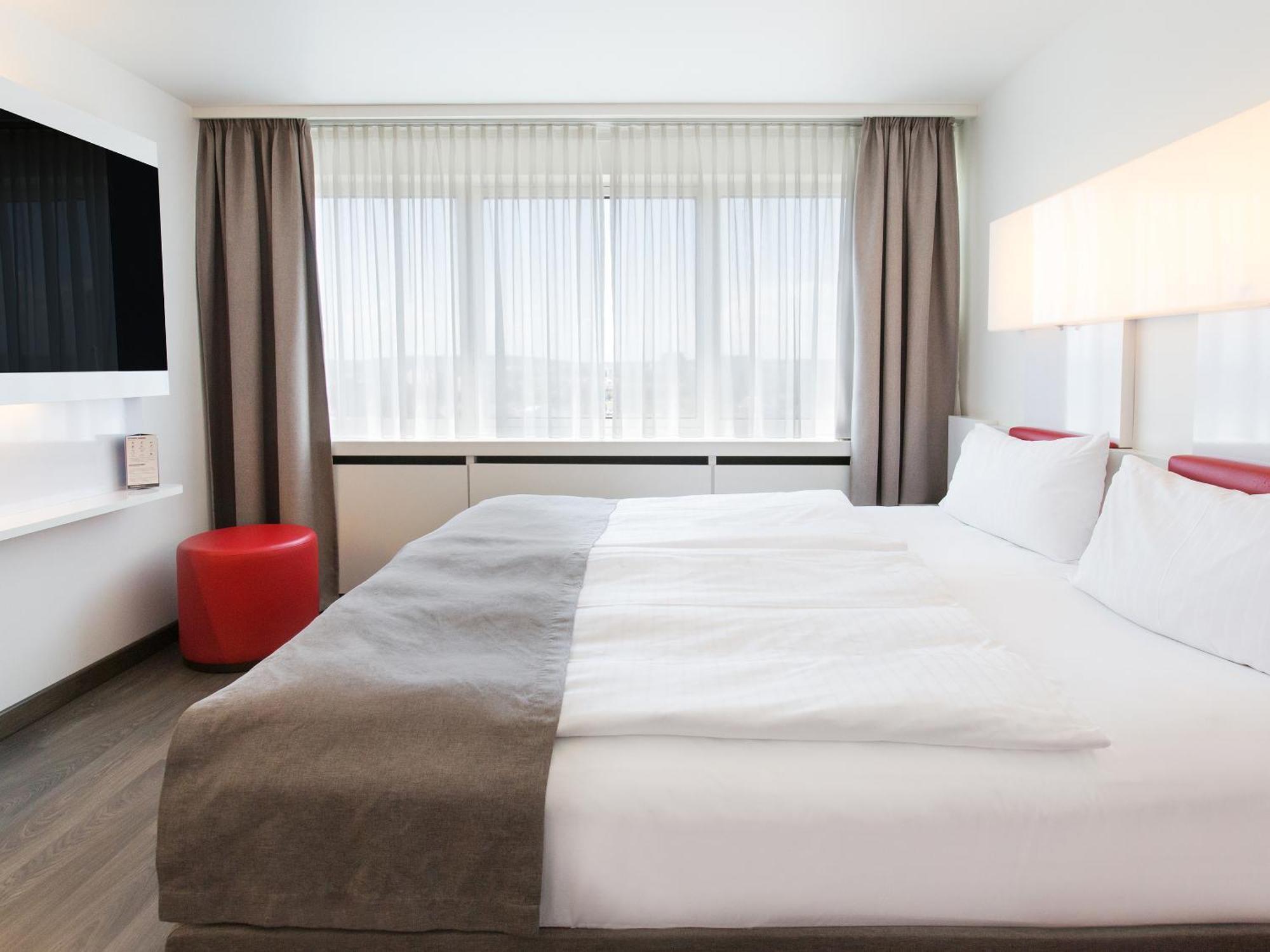 Standard Double Room,1212108157:JPEG