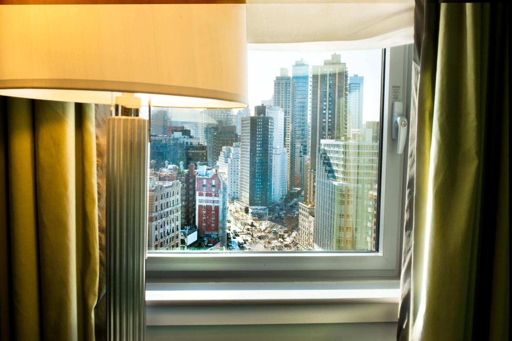 Deluxe King Studio with View,1214109232:JPEG