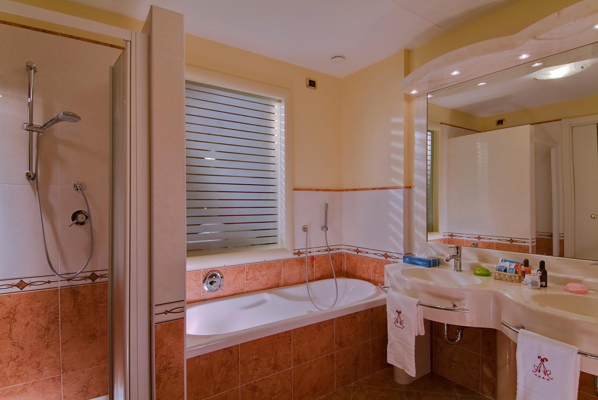 Double or Twin Room Balcony