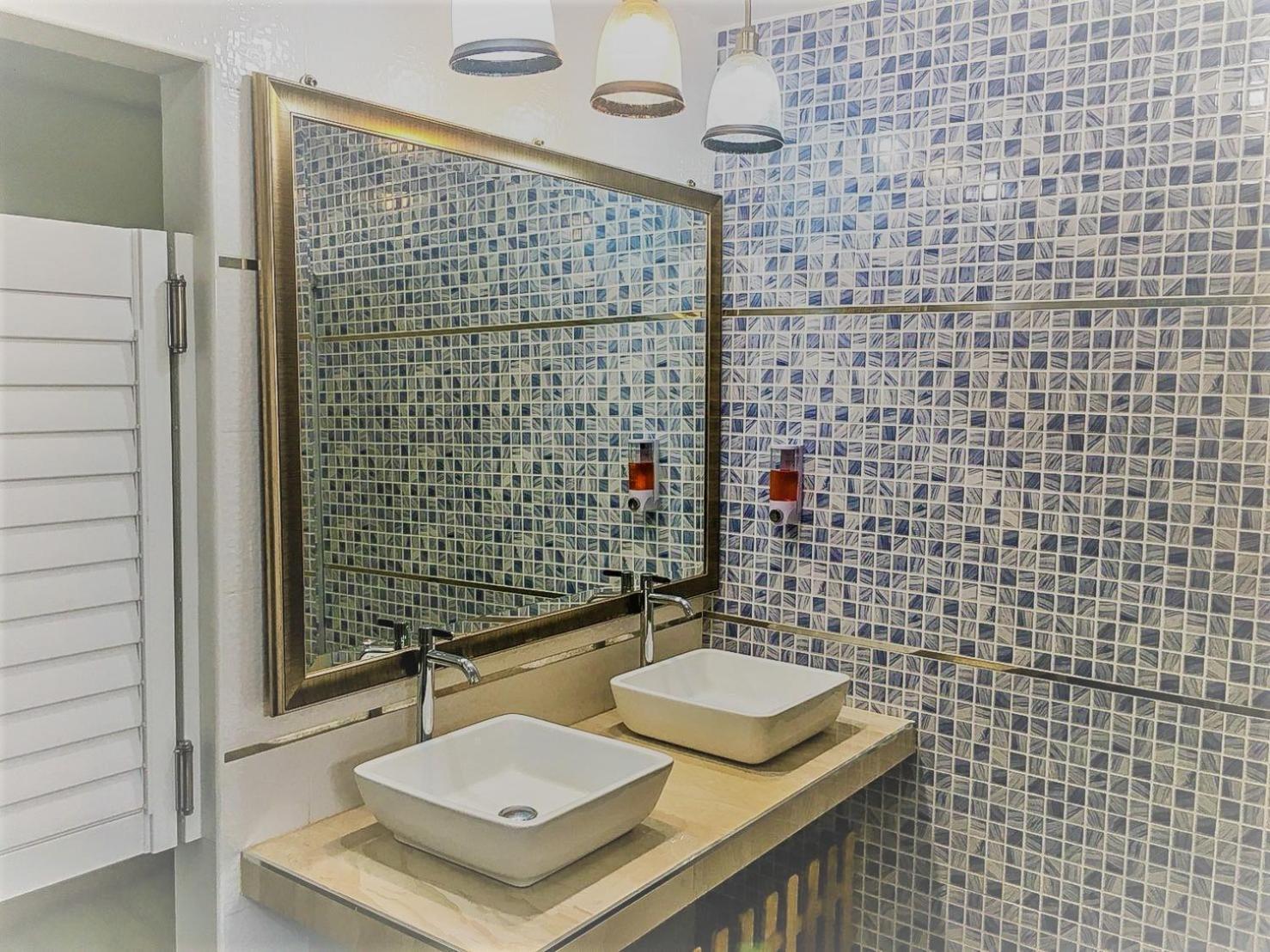 Chambre Familiale avec Salle de Bains Commune