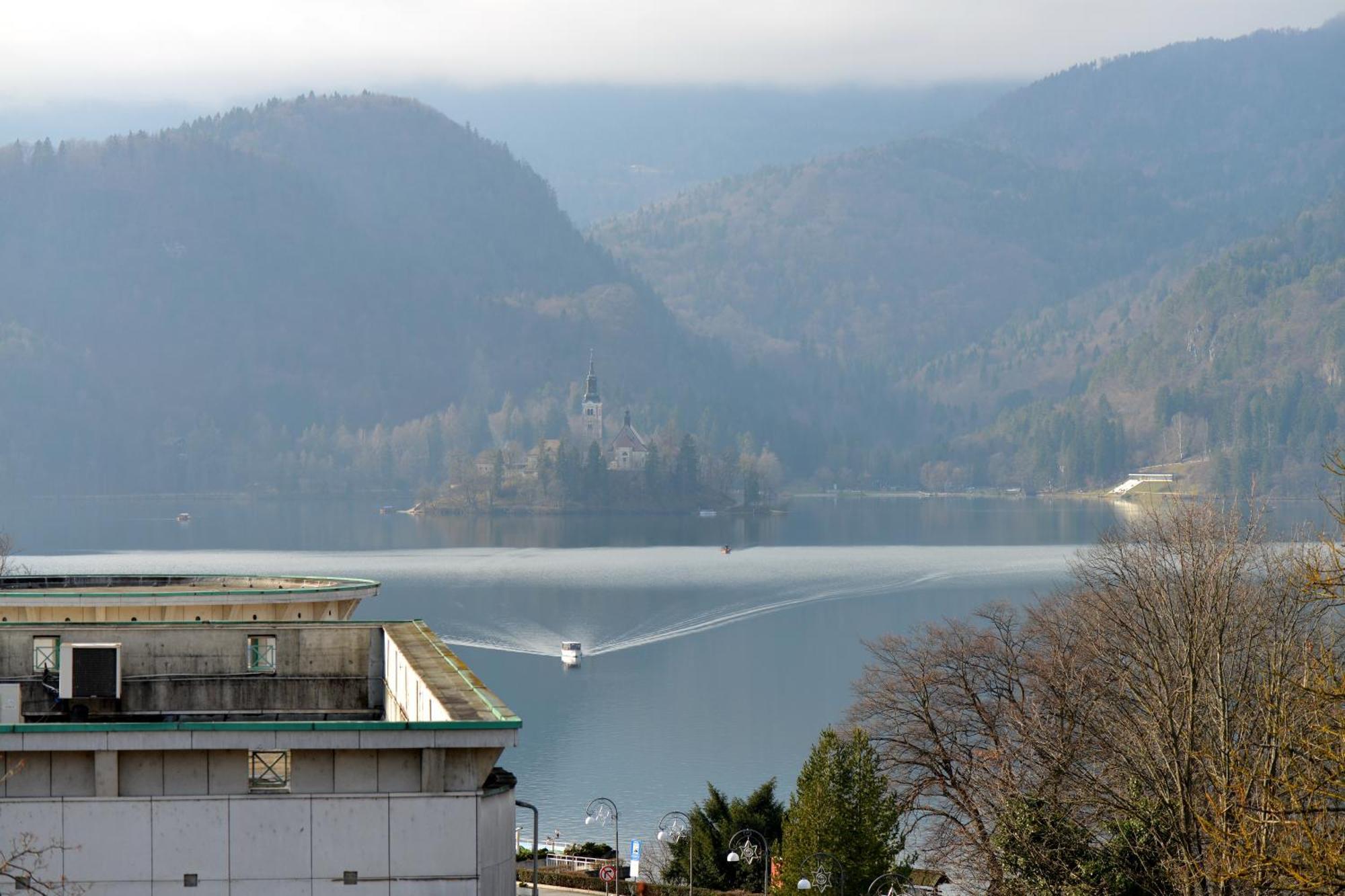 Twin Room Lake Side