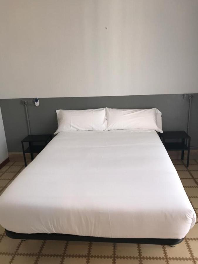 Camera Matrimoniale Budget con Bagno in Comune