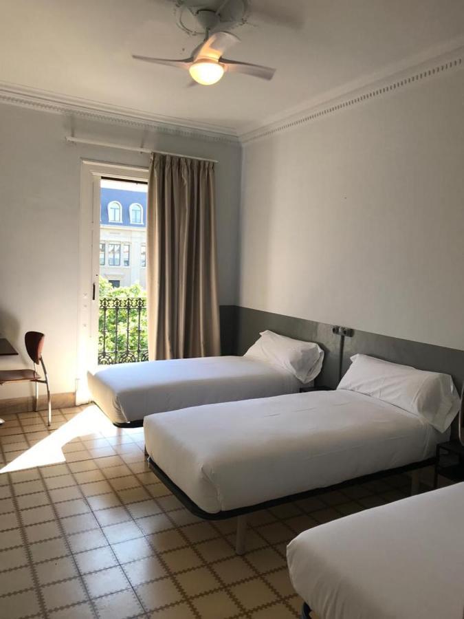 Camera Tripla Budget con Bagno in Comune