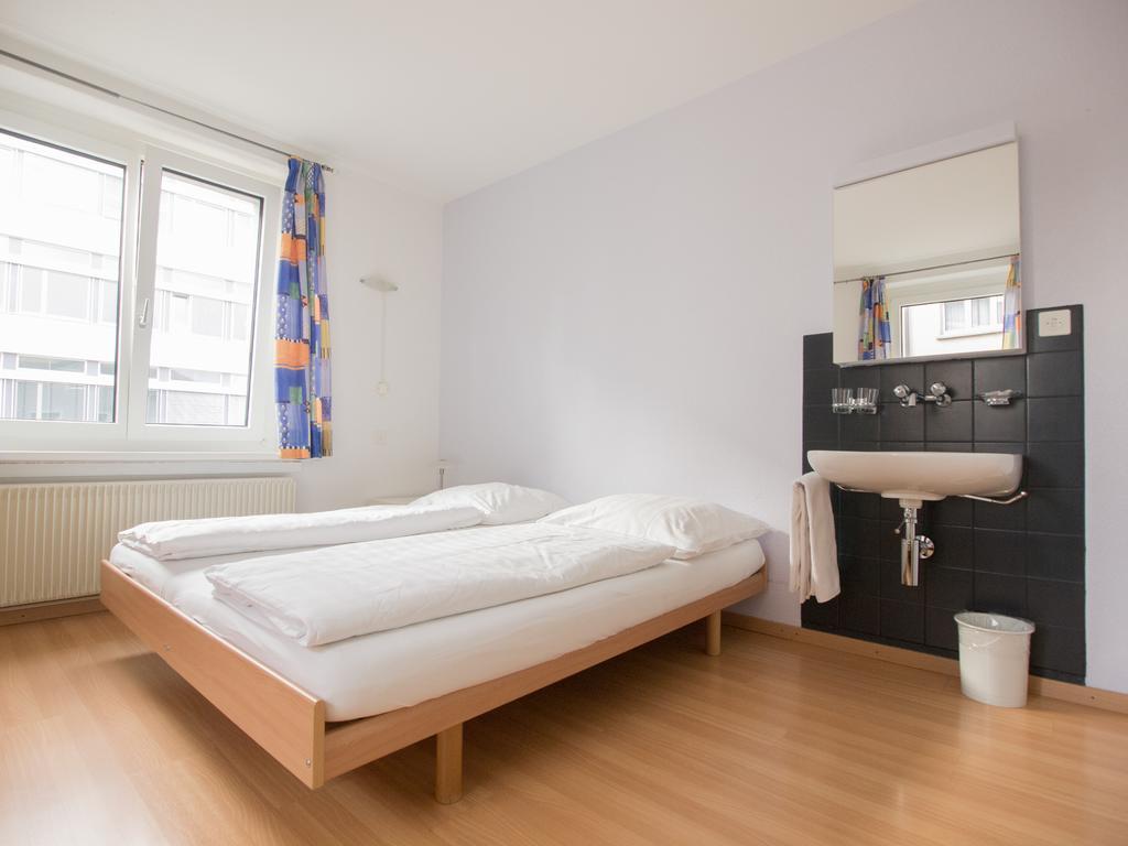 Triple Room External Private Bathroom