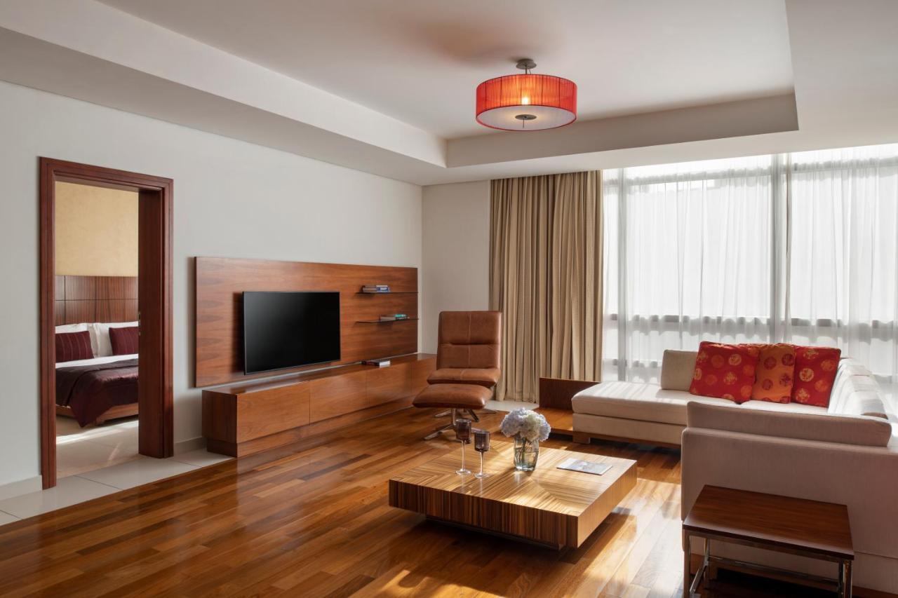 One-Bedroom Deluxe Apartment beach access