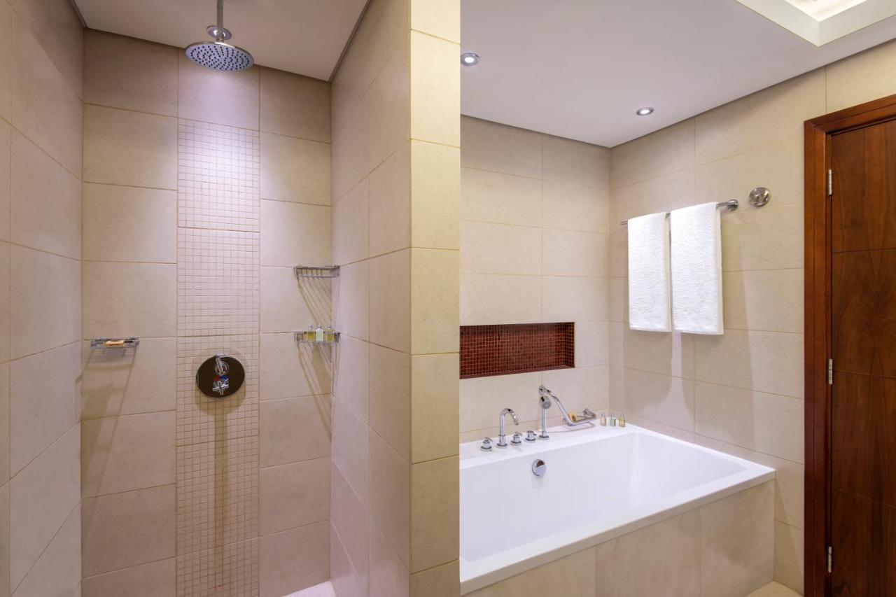 Three Bedroom Apartment with beach access