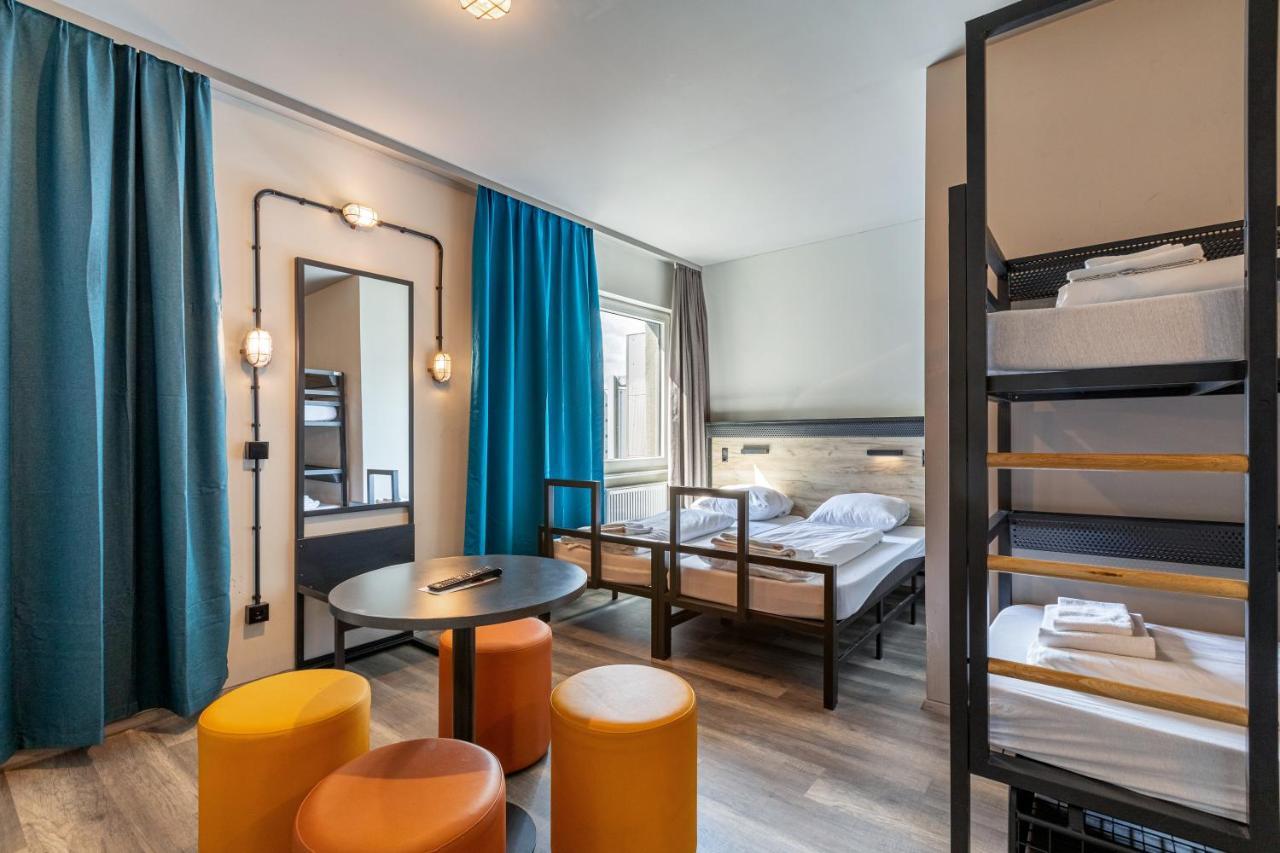 Bed 6-Bed Mixed Dormitory Room
