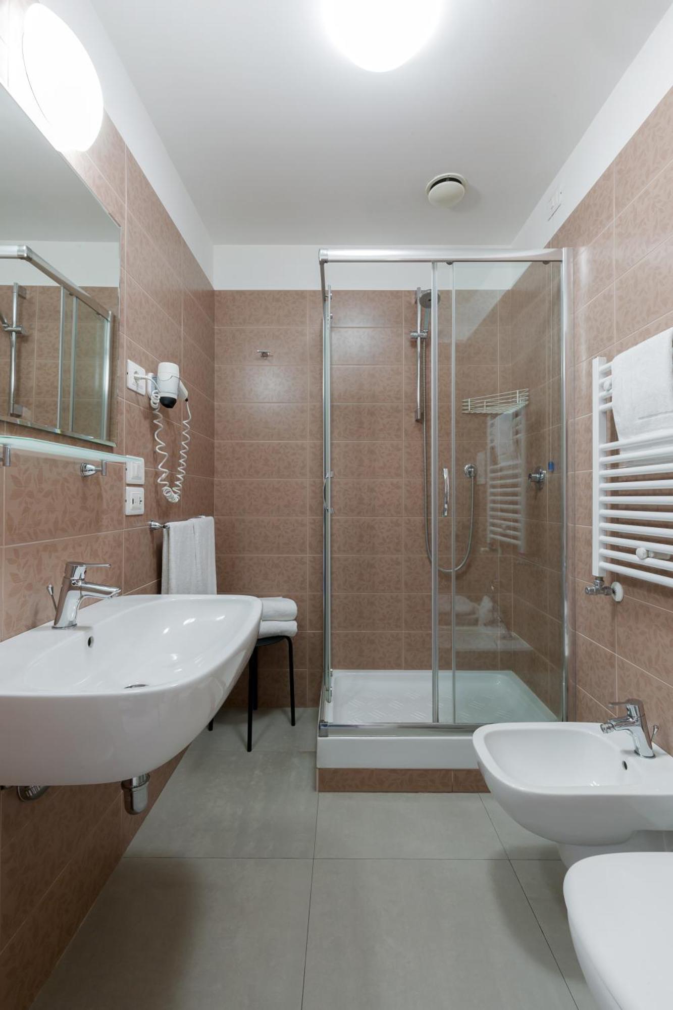 Double or Twin Room,1274486563:JPEG