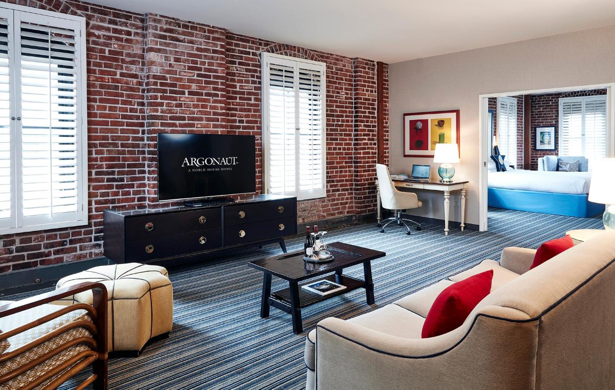 One-Bedroom Suite - King Bed,1646335940:JPEG