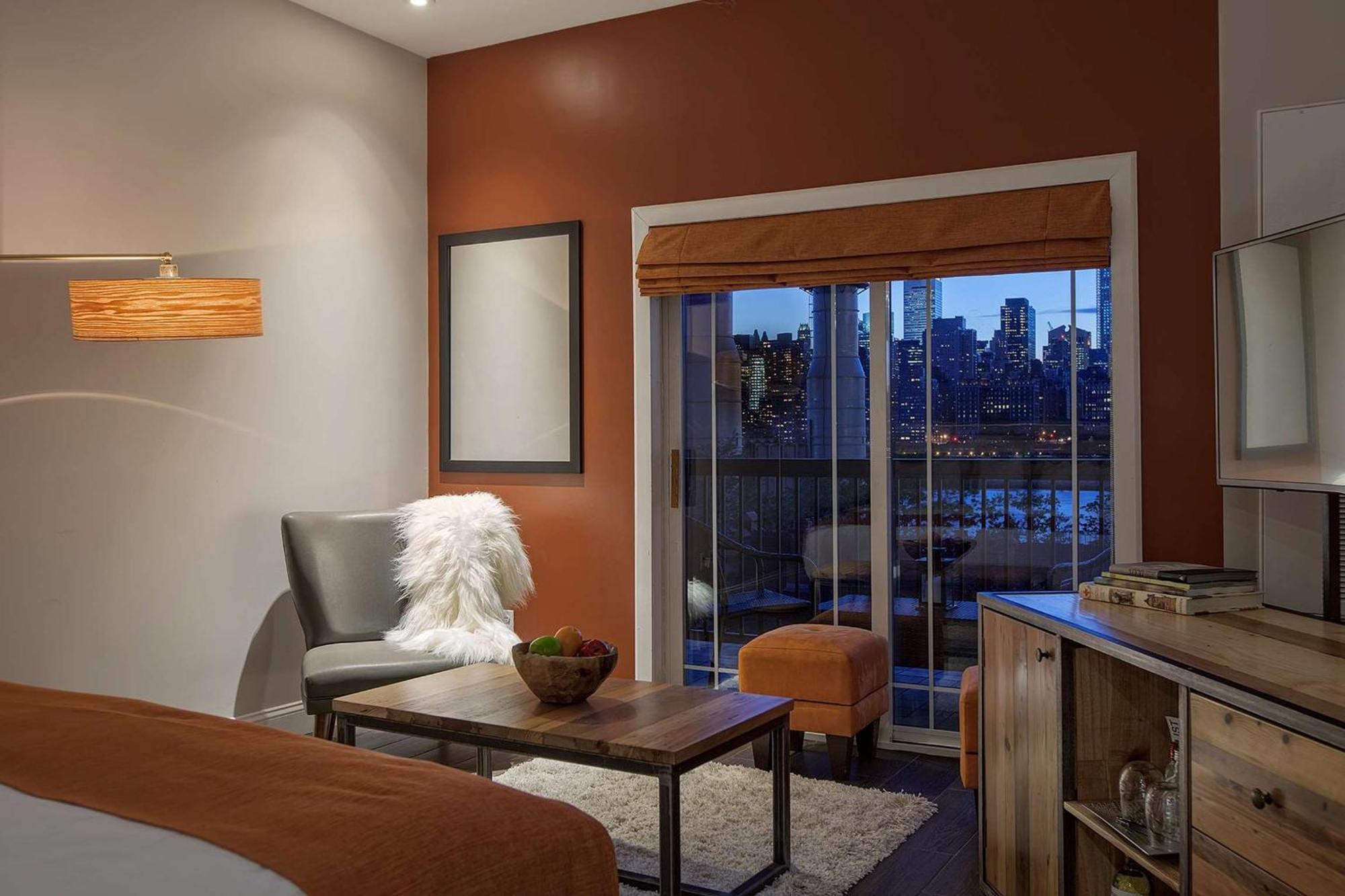 Premier King City View Room