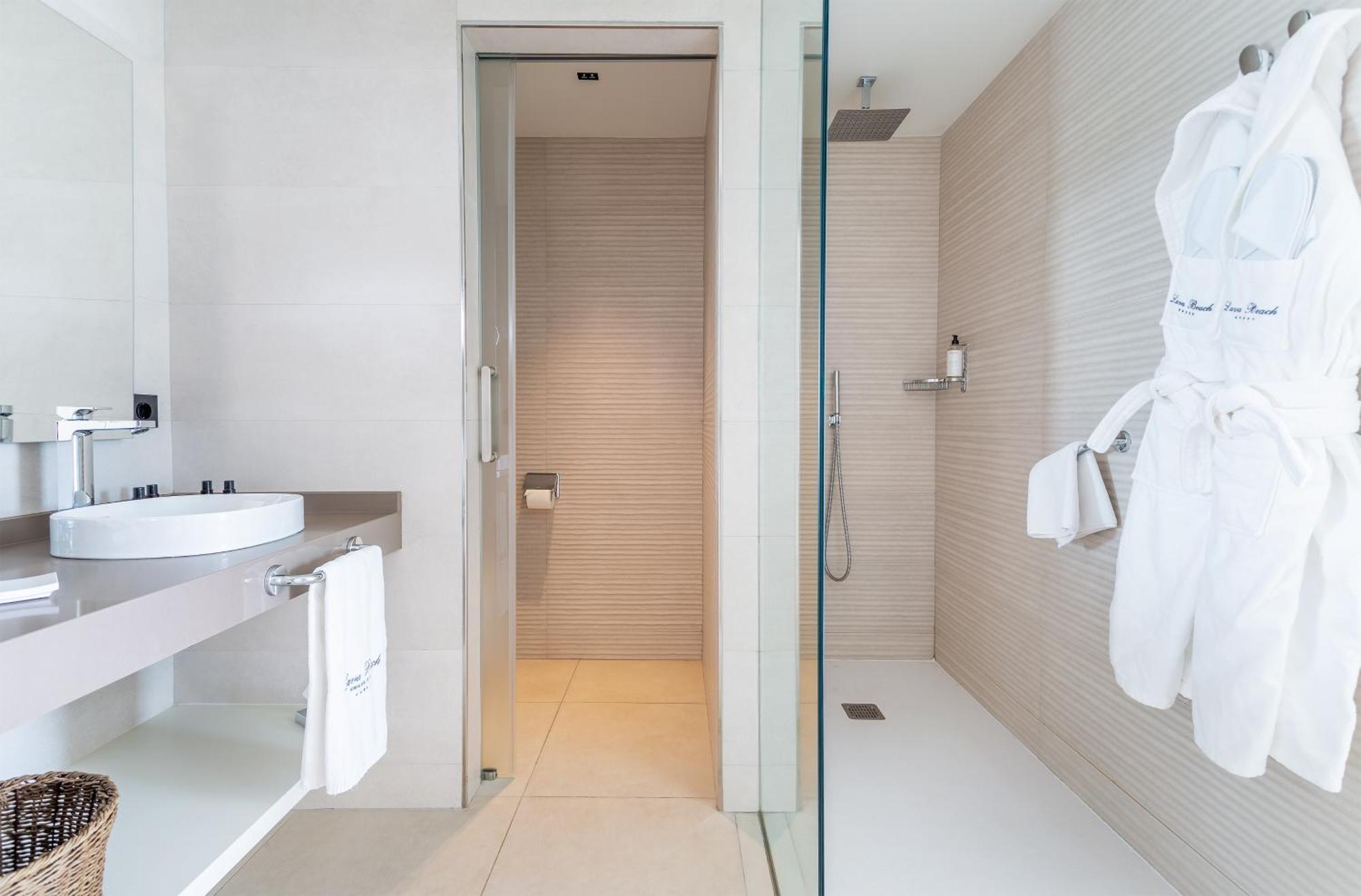 Junior Suite mit Gartenblick (für 3 Erwachsene) mit Zugang zum Wellnessbereich