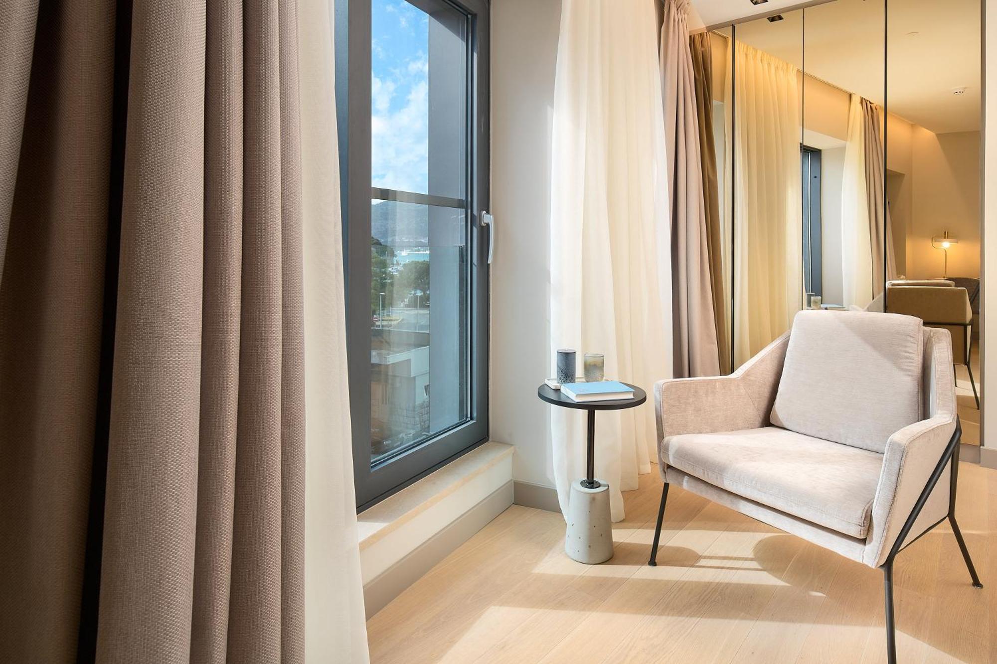 Quarto Superior com Cama King-size