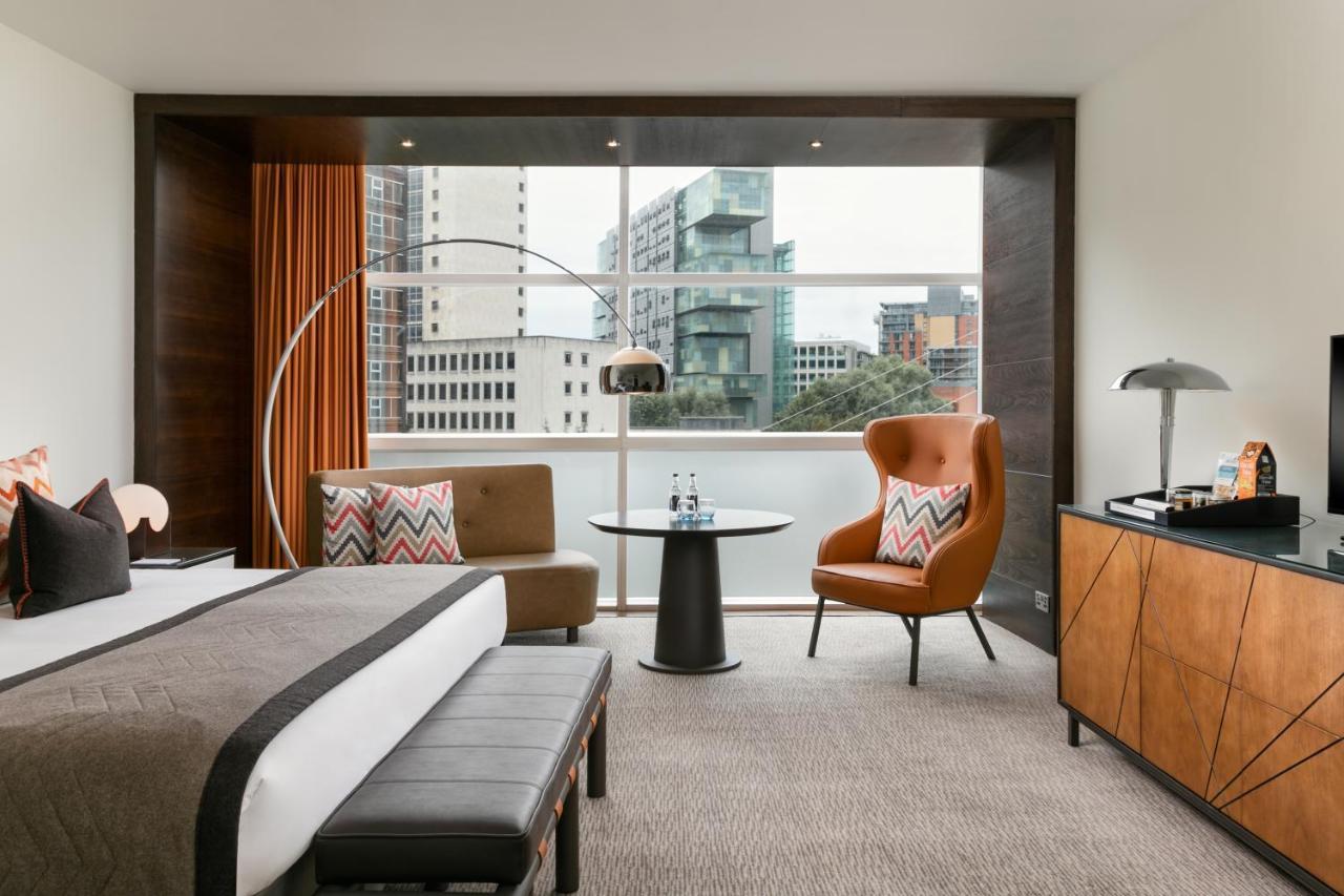 Quarto Superior com Cama de Casal ou 2 de Solteiro e Vista do Rio