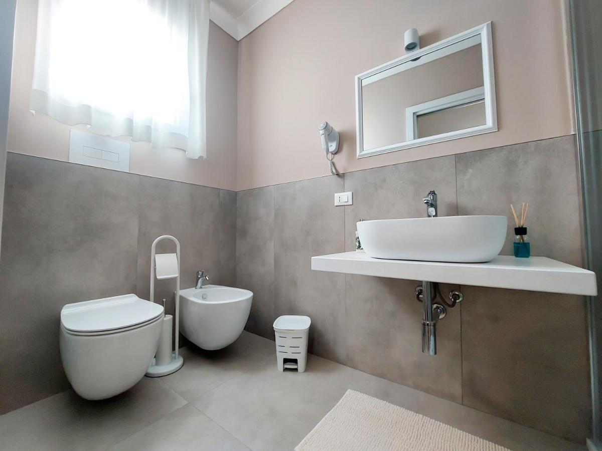 Large Double Room,1298768086:JPEG