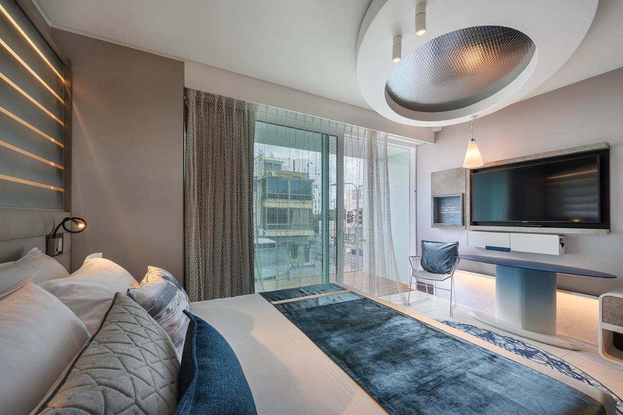 Port Deluxe Room Balcony