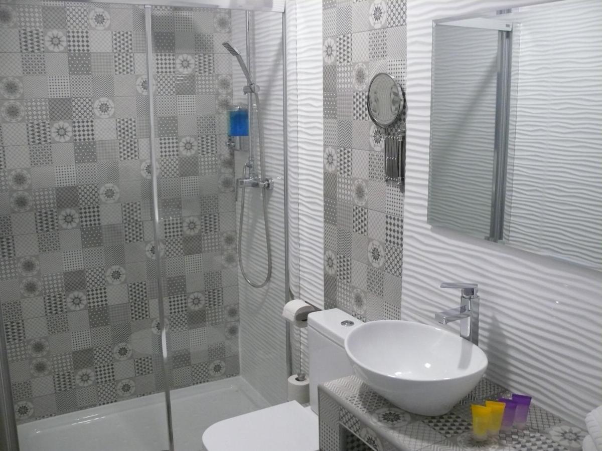 Camera Matrimoniale con Bagno Privato