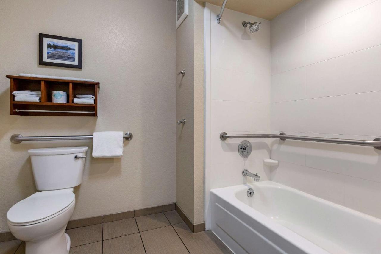 Standard King Room with Accessible Tub - Accessible/Non-Smoking,1313027956:JPEG