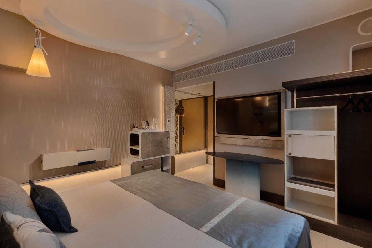 Corner Room