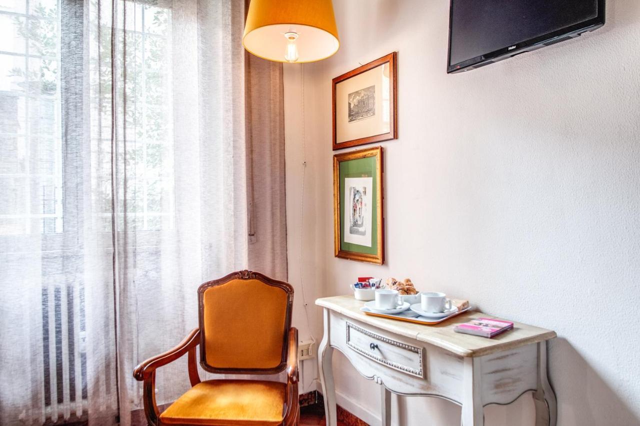 Double or Twin Room,1341885656:JPEG