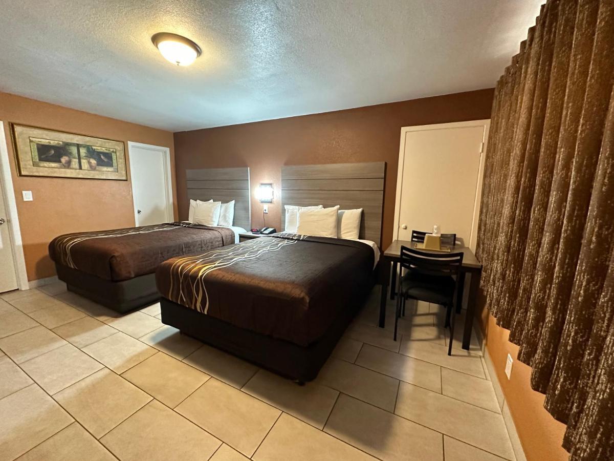Queen Room with Two Queen Beds - Non-Smoking,1346266070:JPEG