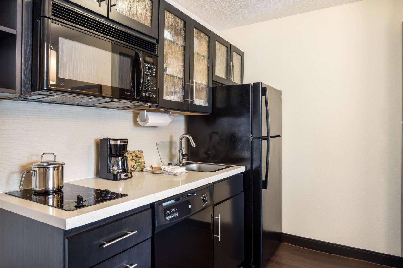 Queen Studio Suite