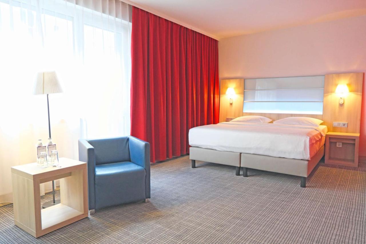 Superior Room,1351123213:JPEG