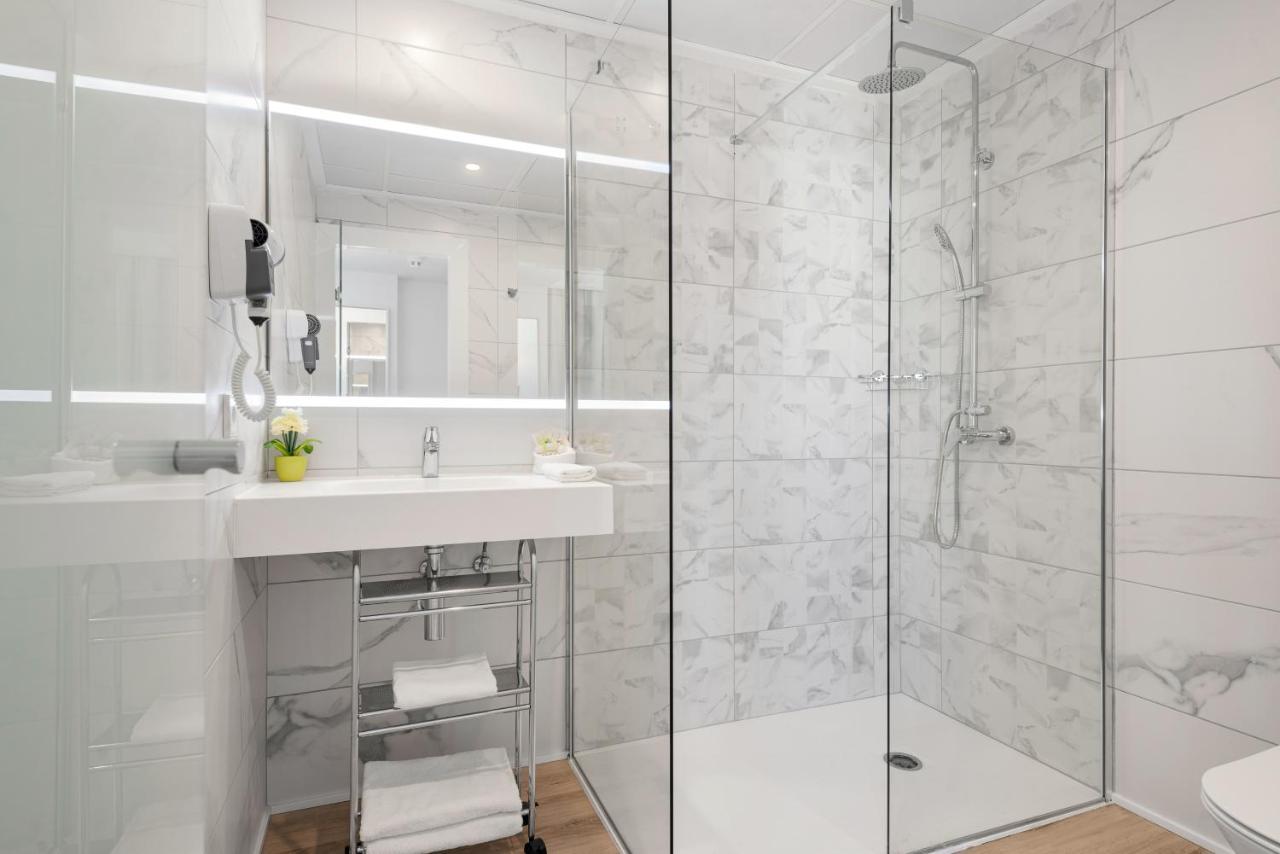 Studio,1379314613:JPEG