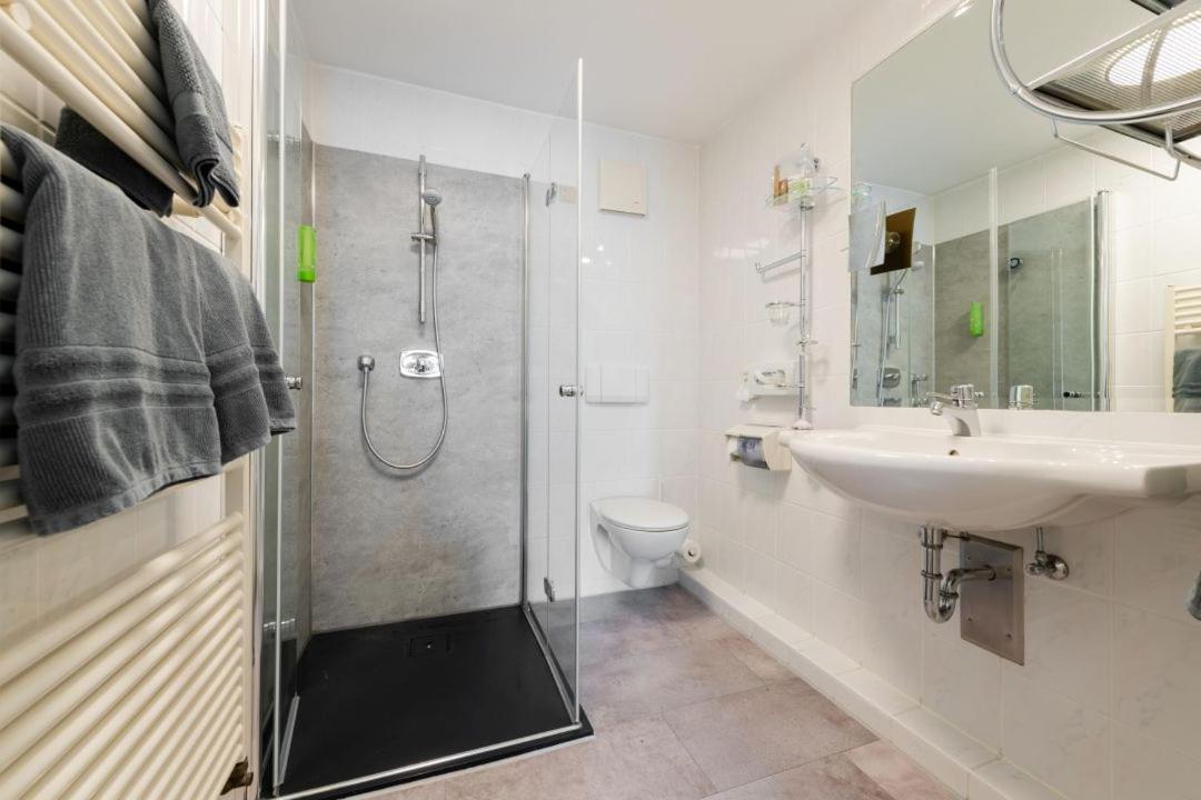 Double Room,1382264894:JPEG