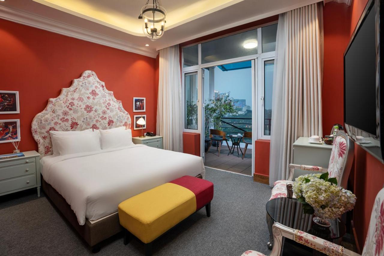 Suite with Lake View,1398535181:JPEG