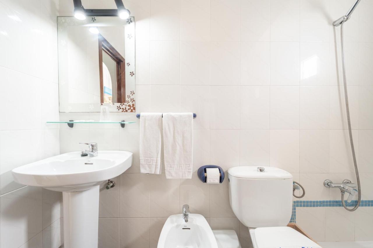 Standard Double or Twin Room,1415467119:JPEG