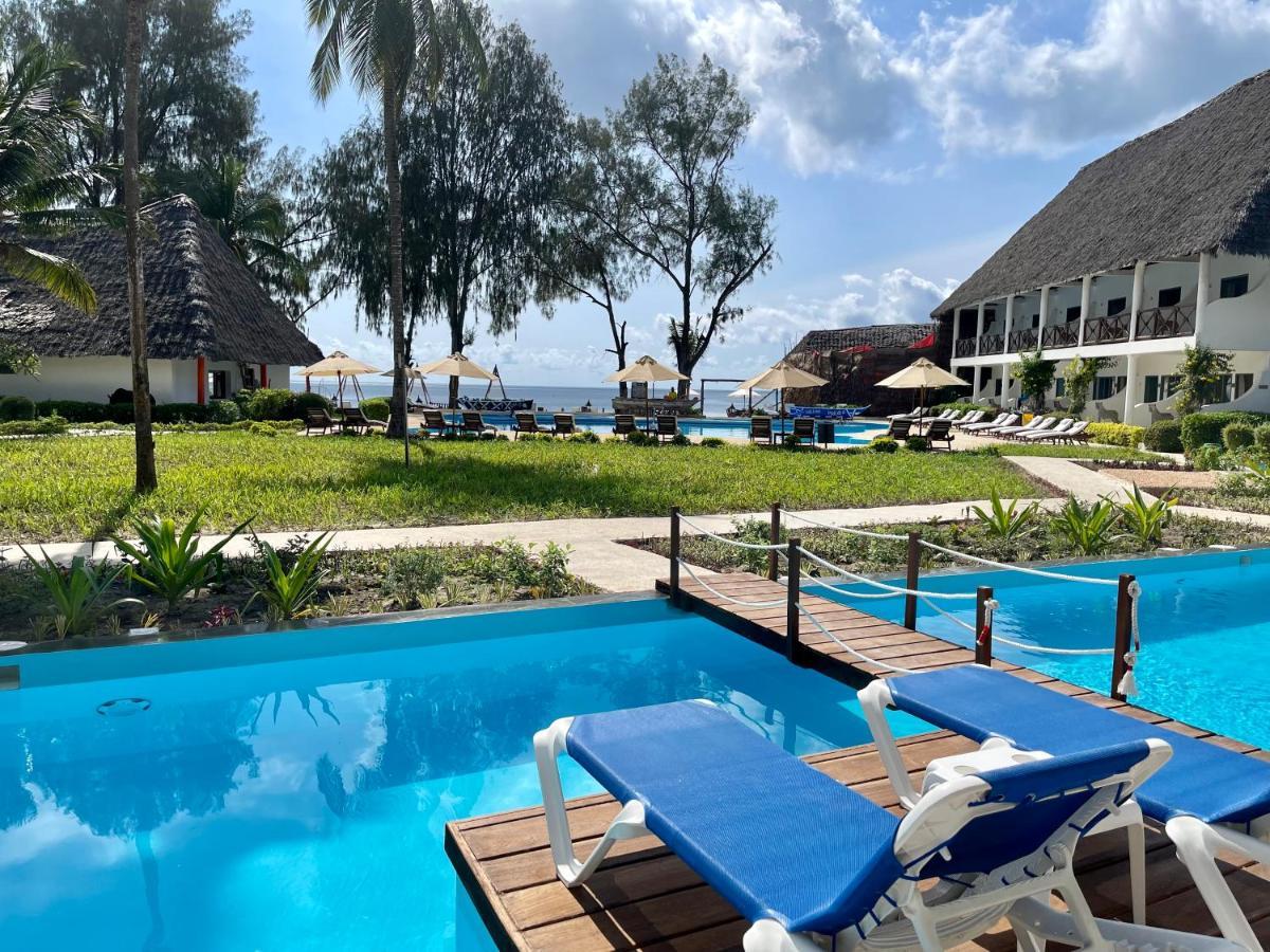 Swim Up Sea view