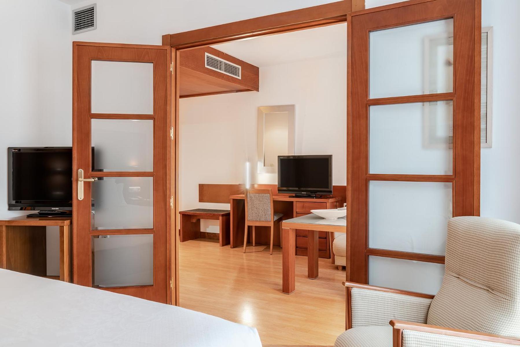 Junior Suite,1431748684:JPEG